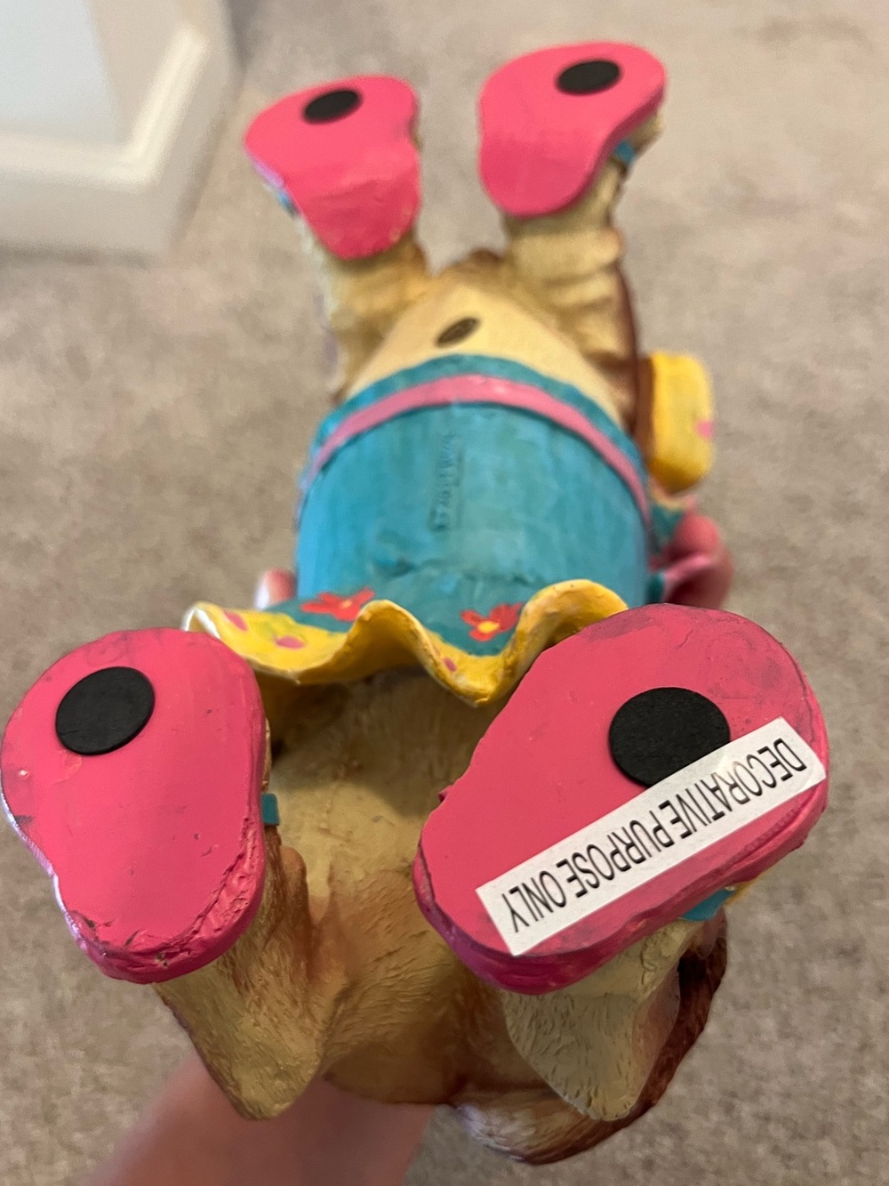 ⚪️Dachshund w/sunglasses & dress & accessories decorative statue, preowned⚪️ - Picture 9 of 12